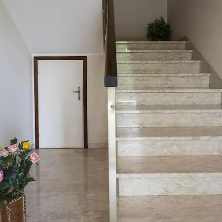 La Casa De Fascia' Contrada Pescara Valle Nyaraló Monte San Pietrangeli