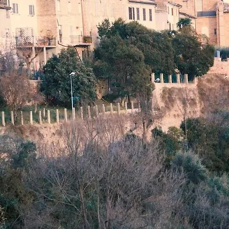 La Casa De Fascia' Contrada Pescara Valle Nyaraló Monte San Pietrangeli